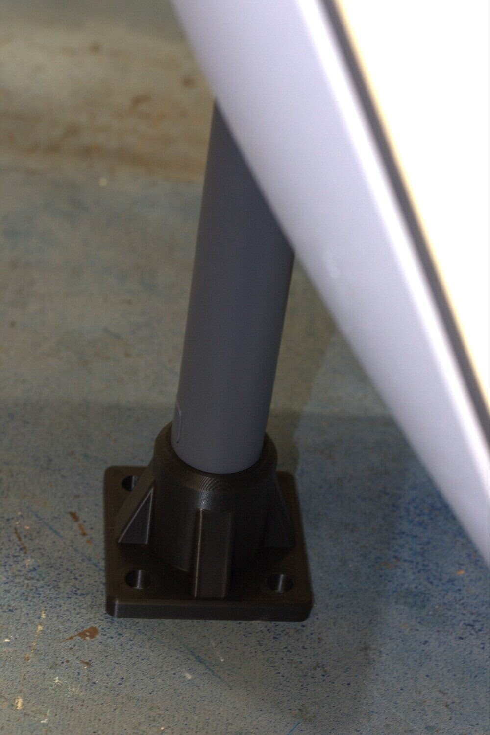 Starlink Generic Roof Rack Dish Mount Pole - Vertical 4-Hole Design in Black