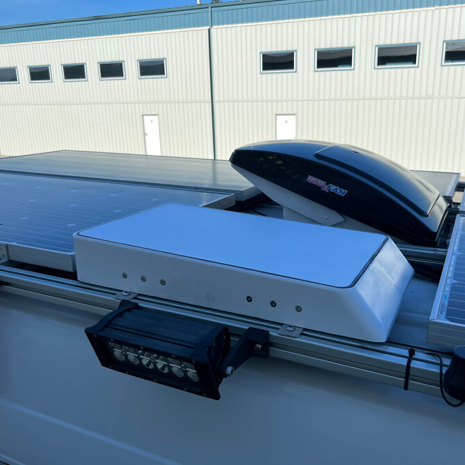 Flat Mount Kit Rectangular Starlink Dishy (Gen2) Roof Rack – Caravan – Camper White