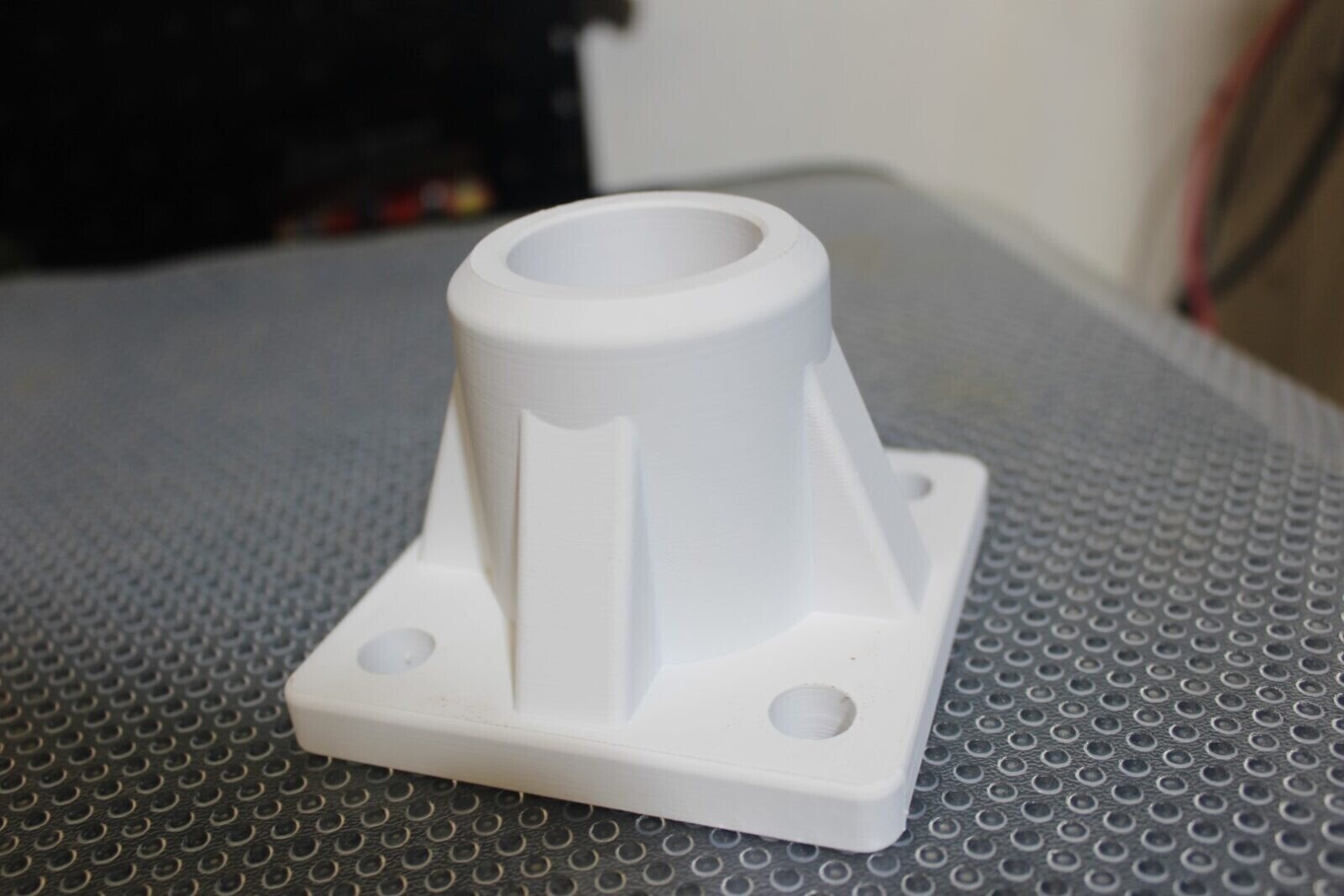 Starlink Roof Rack Dish - Vertical 4-Hole Mount Pole Design White