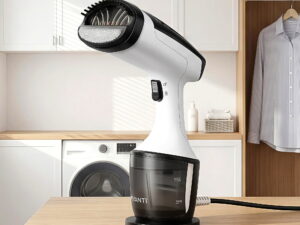 Devanti Clothes Steamer, 1500W Powerful Fast 30s Heat-Up Continuous Steam Lock