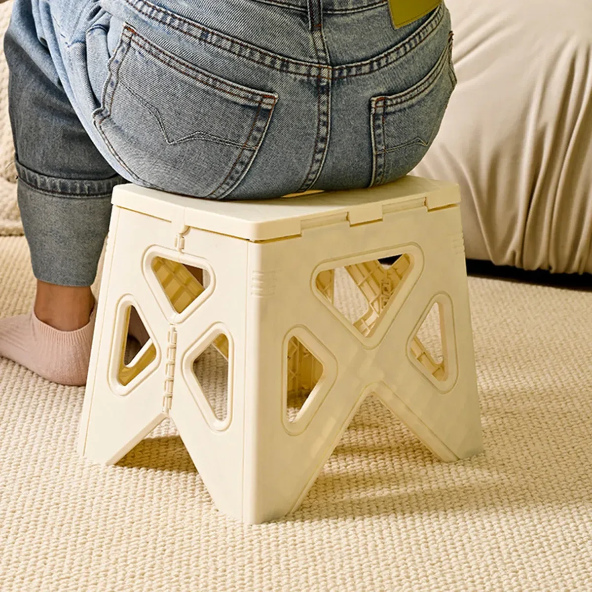 Portable Folding Plastic Stool Lightweight Step Chair for Outdoor Camping or