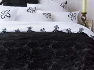 Accessorize Hypnotic Black Quilt Cover Set Queen