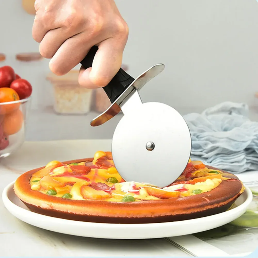 Stainless Steel Pizza Knife Cutter Kitchen Baking Tool Round Slicer for Dough